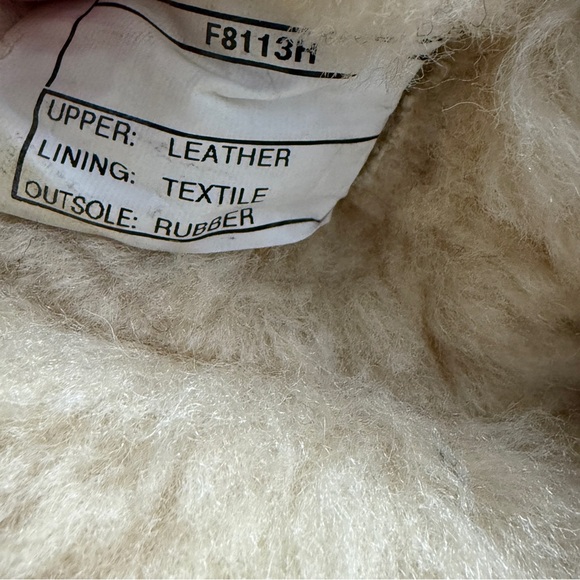 UGG Dakota Expresso Suede Moccasin with Cream Lining Size 9 Women - Picture 9 of 11